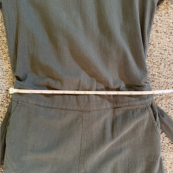 Green Short Sleeve Romper - Picture 5 of 6